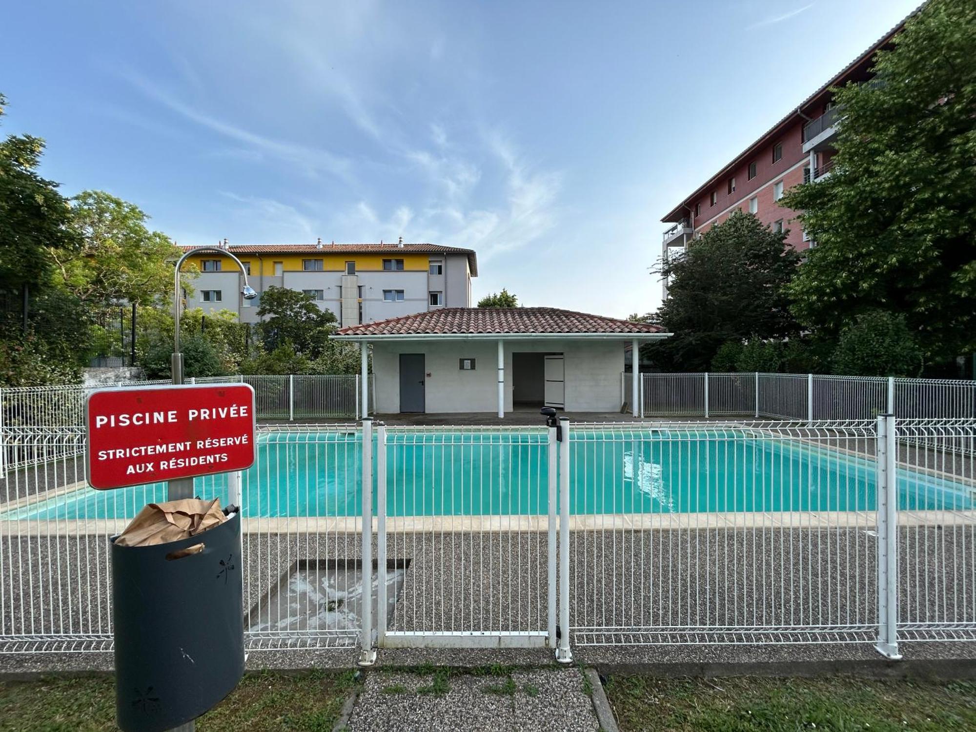 Cosy Centre Avec Lit King Size Apartment Agen